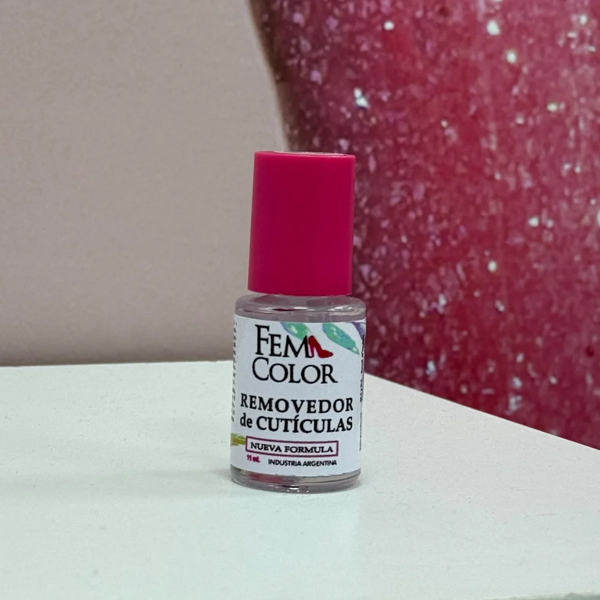REMOVEDOR DE CUTICULAS EN ESMALTE 11ML FEM COLOR